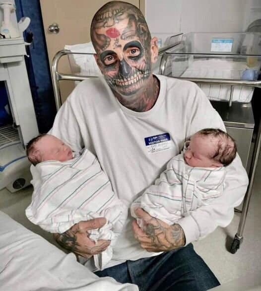 HT6.Dad With 240 Tattoos Faces Backlash As People Think He Is A Horrible Father – Then His Wife Reveals The Truth S3